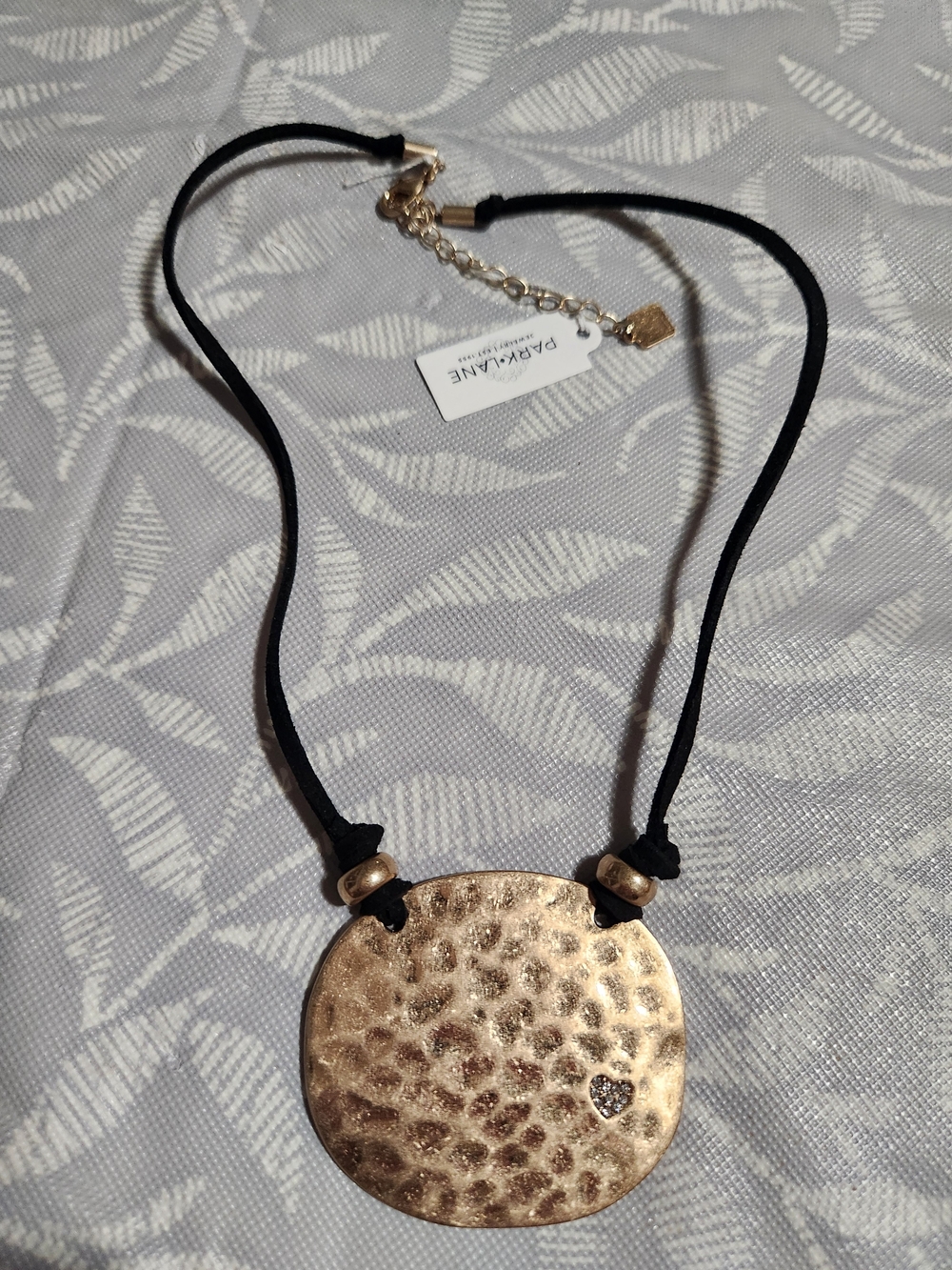 parklane  bodie Gold-Tone Hammered Pendant Necklace in Black with crystal  heart